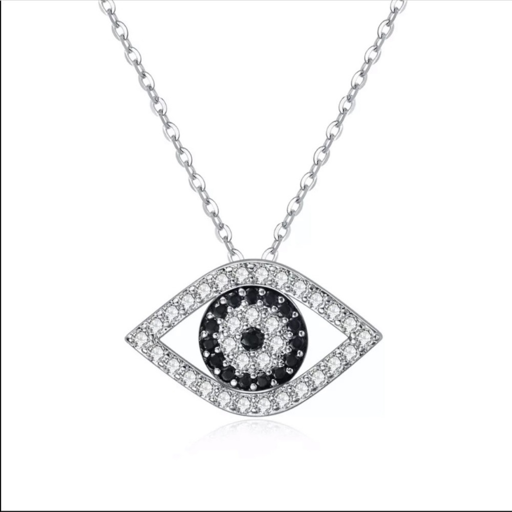 New 925 Silver Big Eye Beauty Sapphire Necklace